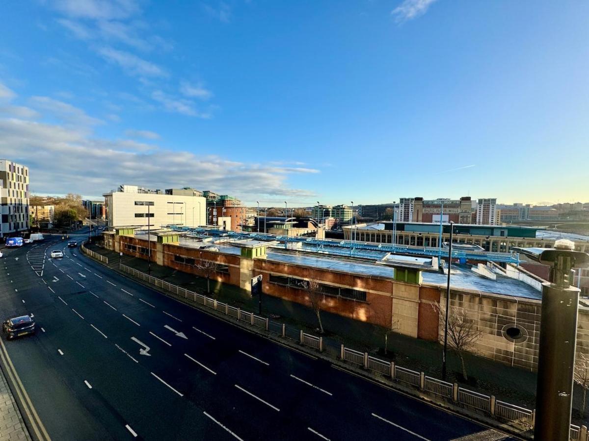 Modern Central Apartment With Views Of The Quayside Sleep 8 Free Parking Newcastle upon Tyne Exterior photo